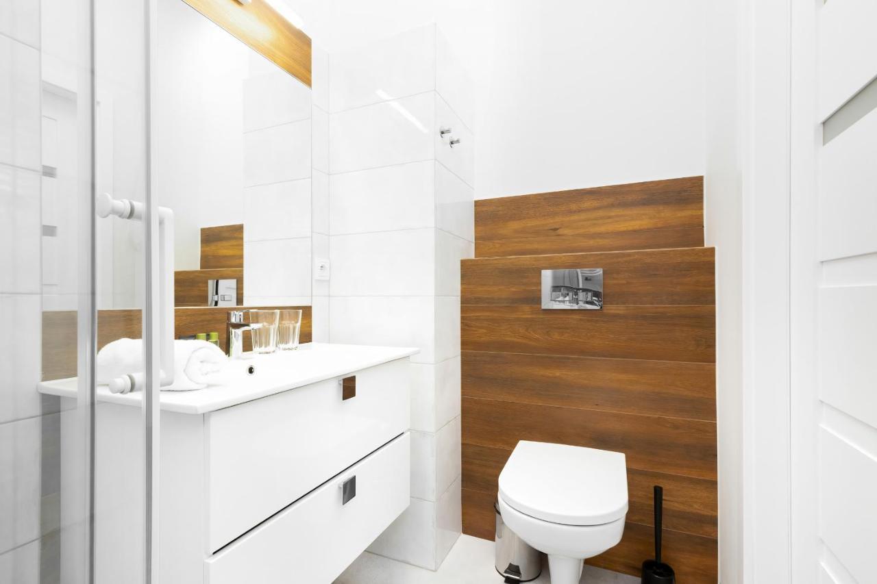 Apartments With Parking Warsaw Business Center By Noclegi Renters Bagian luar foto