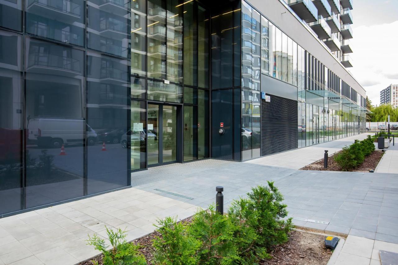 Apartments With Parking Warsaw Business Center By Noclegi Renters Bagian luar foto